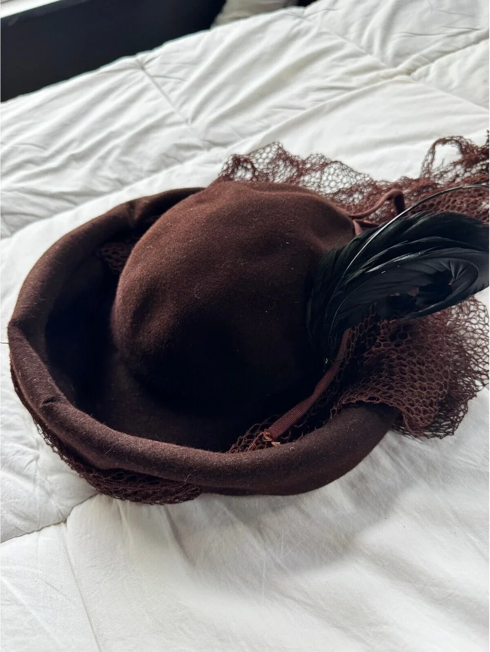 Vintage 1950s Richard Original Chocolate Brown Wool Felt Tilt Topper Hat Veil